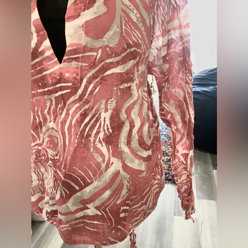 Chicos Bold Statement, Lightweight Semi Sheer Red… - image 5